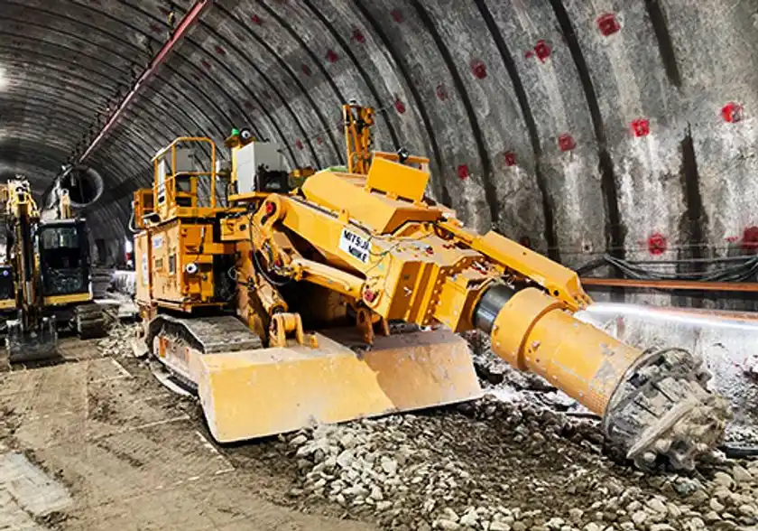 写真3：AI-ロードヘッダ MRH-S200i