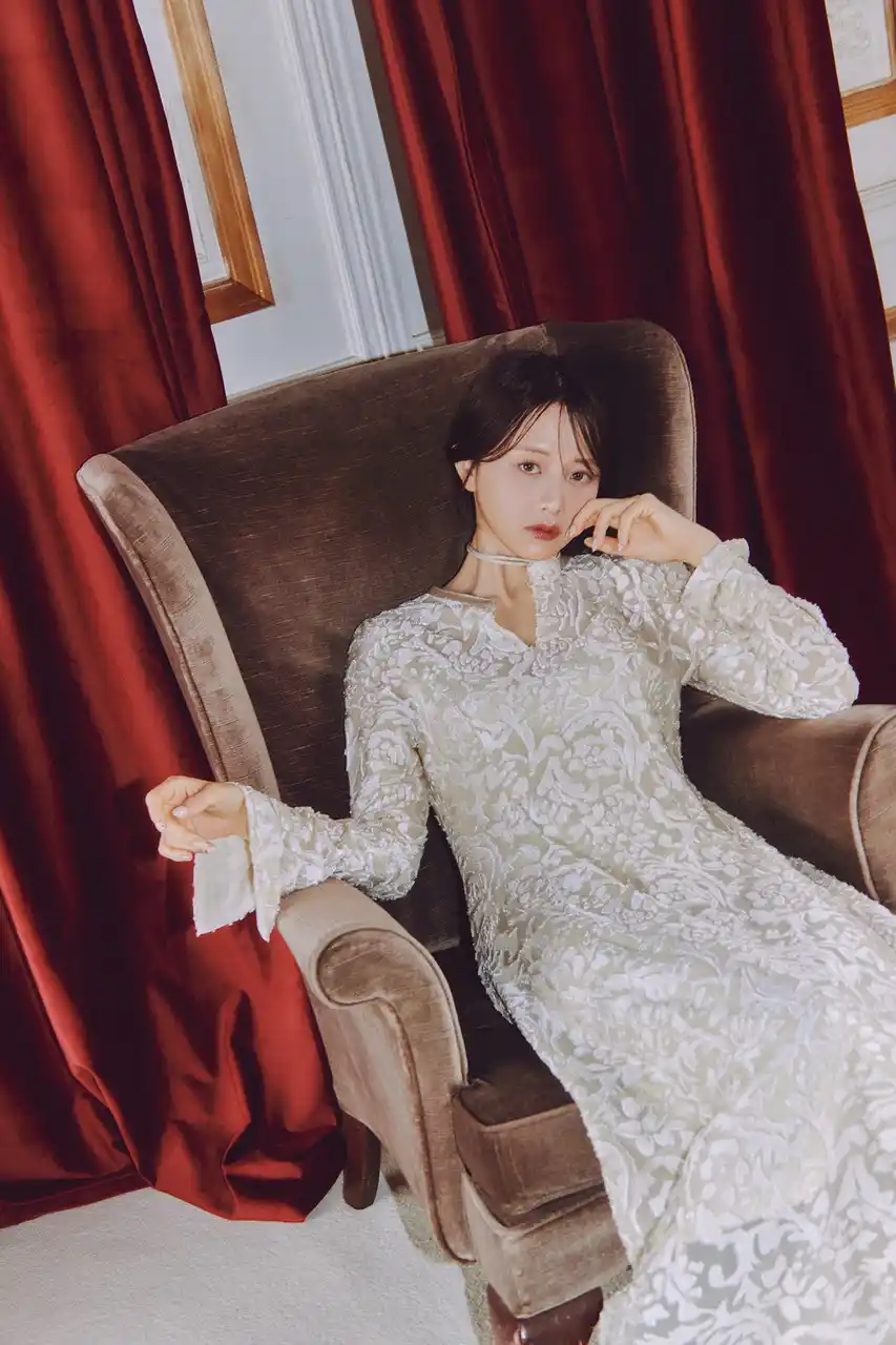 【アイア株式会社】 【COCO DEAL】12/12（金）森香澄が華やかに纏う、ホリデーコレクションvol.2を公開