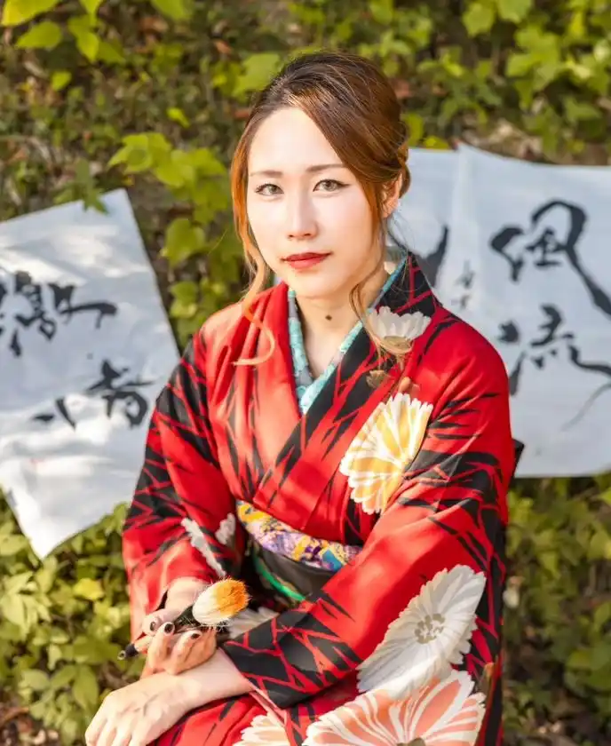 祖父江望実|書道家・書道パフォーマー