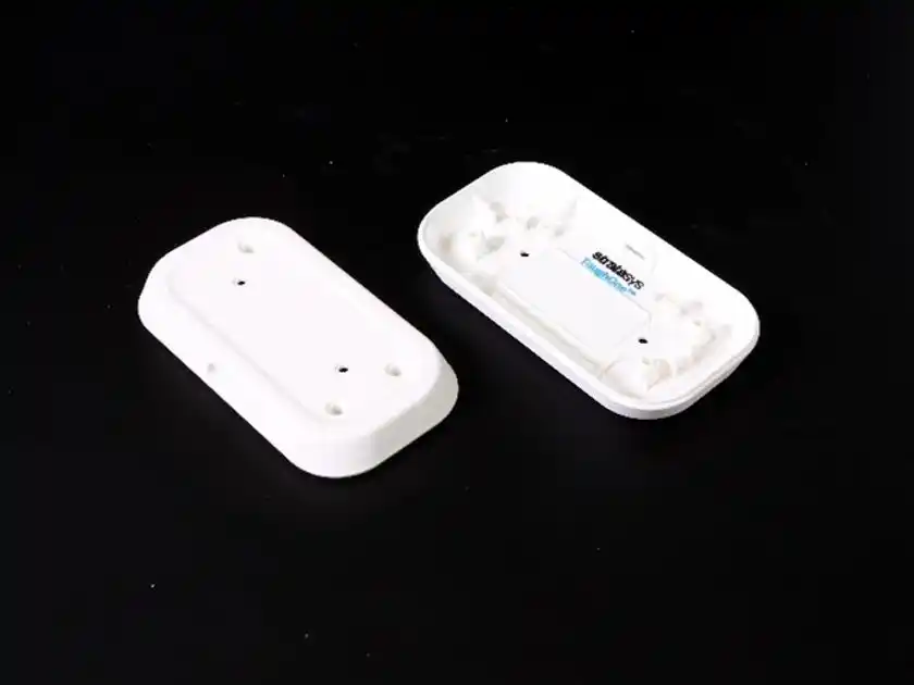 造形したスピーカーケース