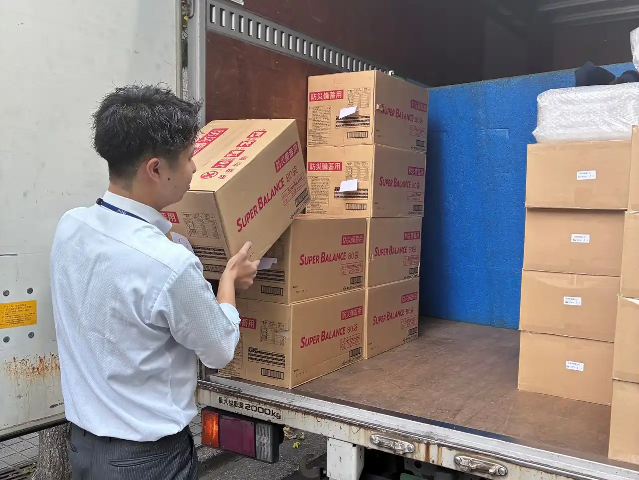 【リゾートトラスト株式会社】 リゾートトラスト、東京本社の災害備蓄品を「フードバンク山梨」へ寄付　～地域社会への貢献と食品ロス削減を目指す～