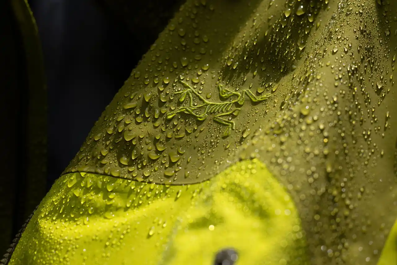 【アークテリクス】 「ePEメンブレン」を採用したGORE-TEX PRO シリーズBETA AR JACKETを8月5日(火)より発売開始