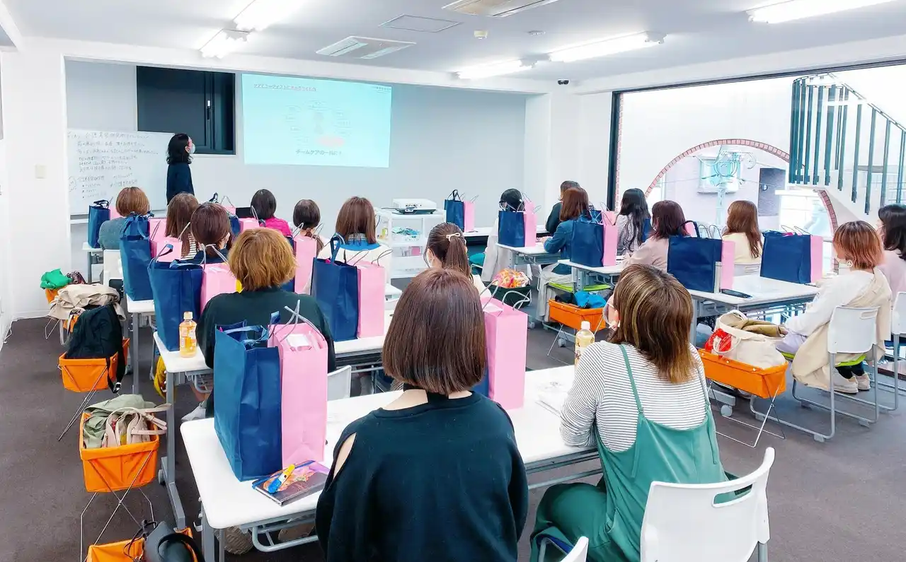 異業種からの流入が加速する「介護美容」への転身　志望者の56.8％が介護職未経験（株式会社ミライプロジェクト）