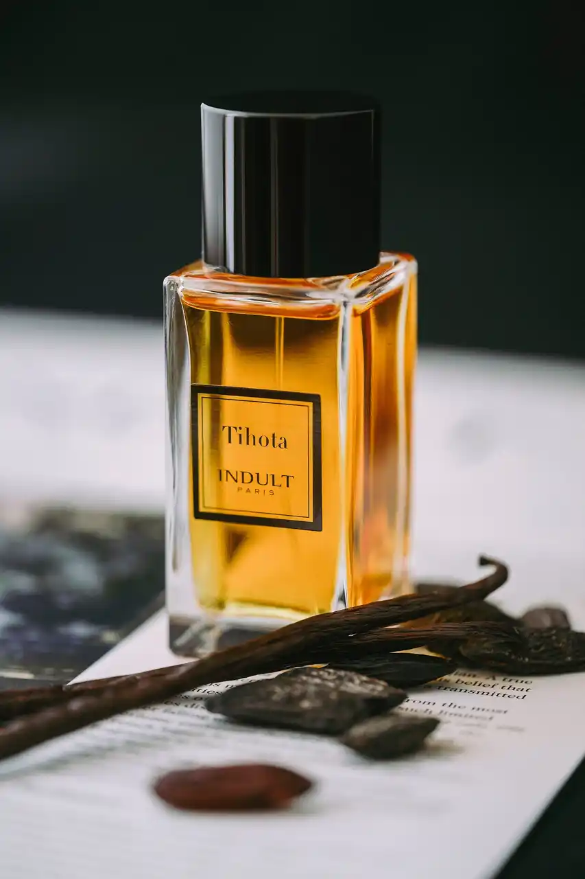 【株式会社芳恩舎】 伊勢丹新宿店でバレンタインに纏う“甘美な香り”が競演！インダルト、オルメ、ラニュイ等がポップアップ