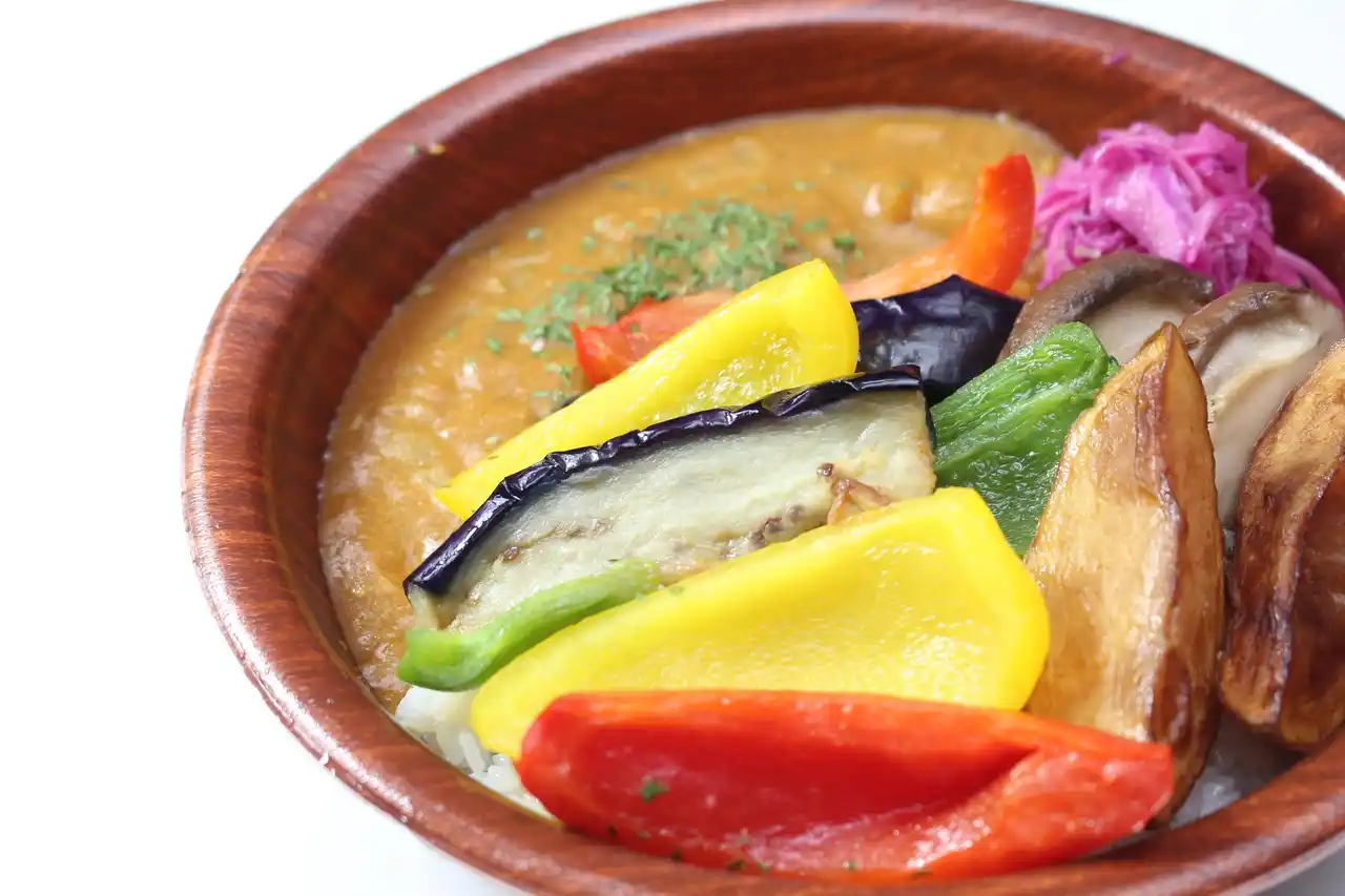 【フードロス削減】もったいないが大ヒットに。捨てられるはずの野菜を救う「もったい菜カレー」が共感を呼び1,000食スピード完売