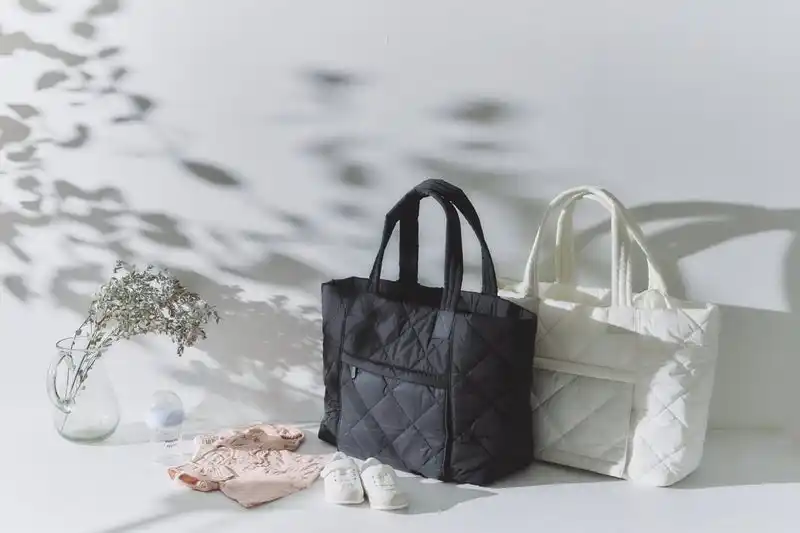 ママの使いやすい!が詰まった多機能マザーズバッグが登場。日常の忙しさに応えるために設計された多機能トート・AMELIE 3-WAY キルティングマザーズバッグ