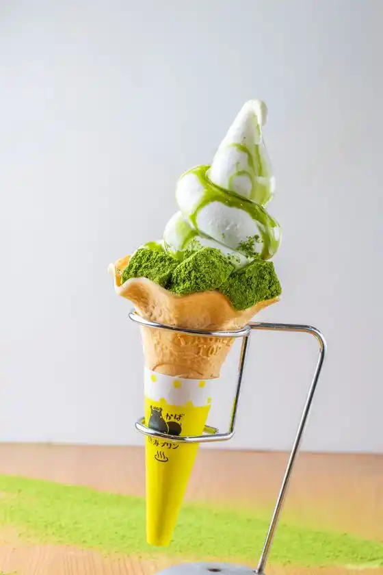 抹茶わらび餅ソフト 600円