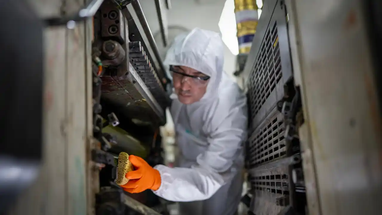 【株式会社アンセル・ヘルスケア・ジャパン】 アンセル、業界初のアセトン耐性15分以上の耐透過使い捨て手袋を発表。国内での販売開始。