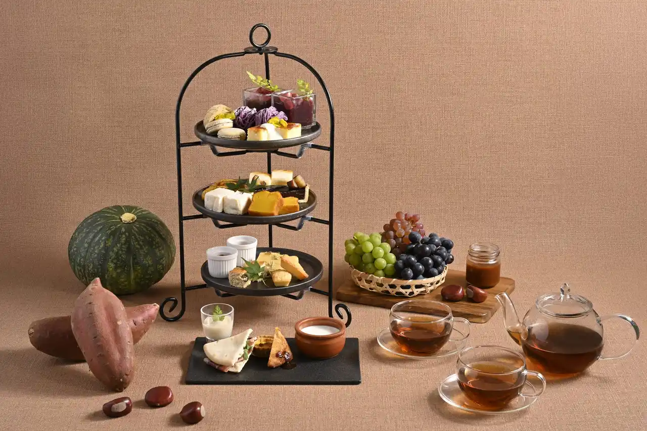 名駅より徒歩5分の絶景ホテルで堪能する旬の味覚！秋限定「栗×キャラメル」のオータムアフタヌーンティー