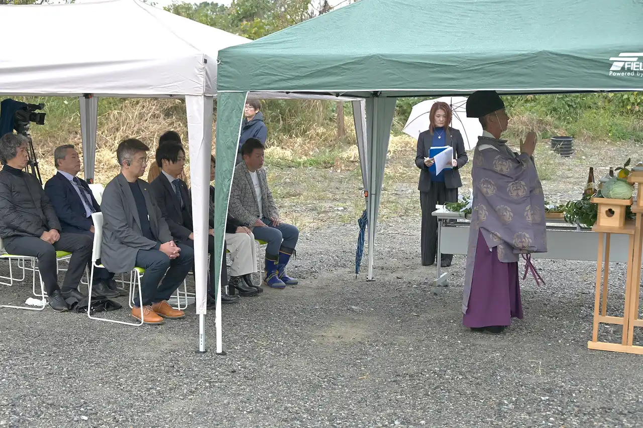 プリントネット、サーモン陸上養殖試験用設備が完成