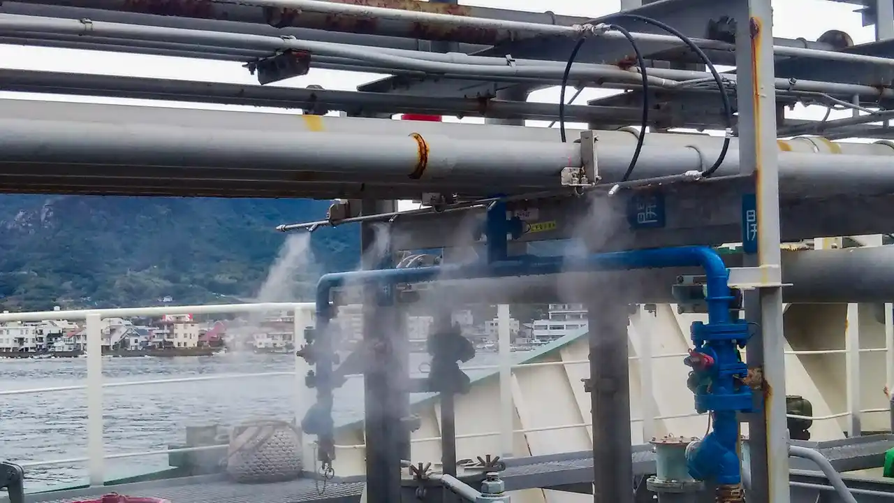 屋外作業の熱中症対策に新提案　東京貿易メカニクス、「涼霧システム(R)」の販売を開始～濡れずに冷やすミストで、過酷な現場の安全性向上へ～