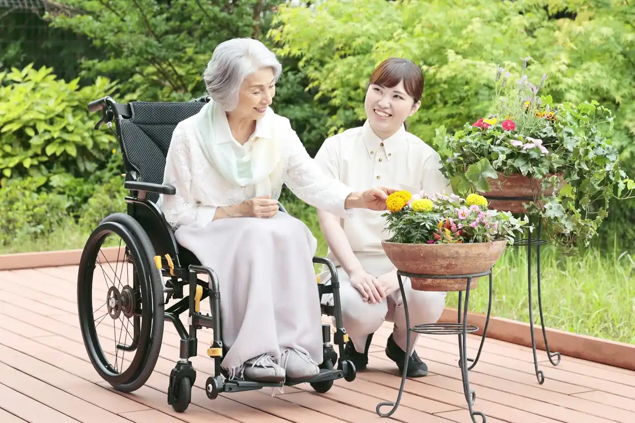 世界アルツハイマー月間に合わせ、2025年9月1日より認知症について理解を深めるイベント「認知症タウンミーティング」をベネッセの高齢者向けホームや地域の会場で開催