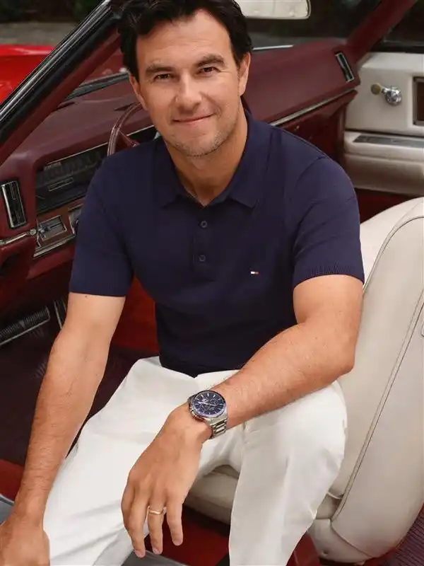 【合同会社 PVHジャパン】 トミー ヒルフィガー、F1(R)ドライバーのセルジオ・ペレスをグローバルブランドアンバサダーに起用