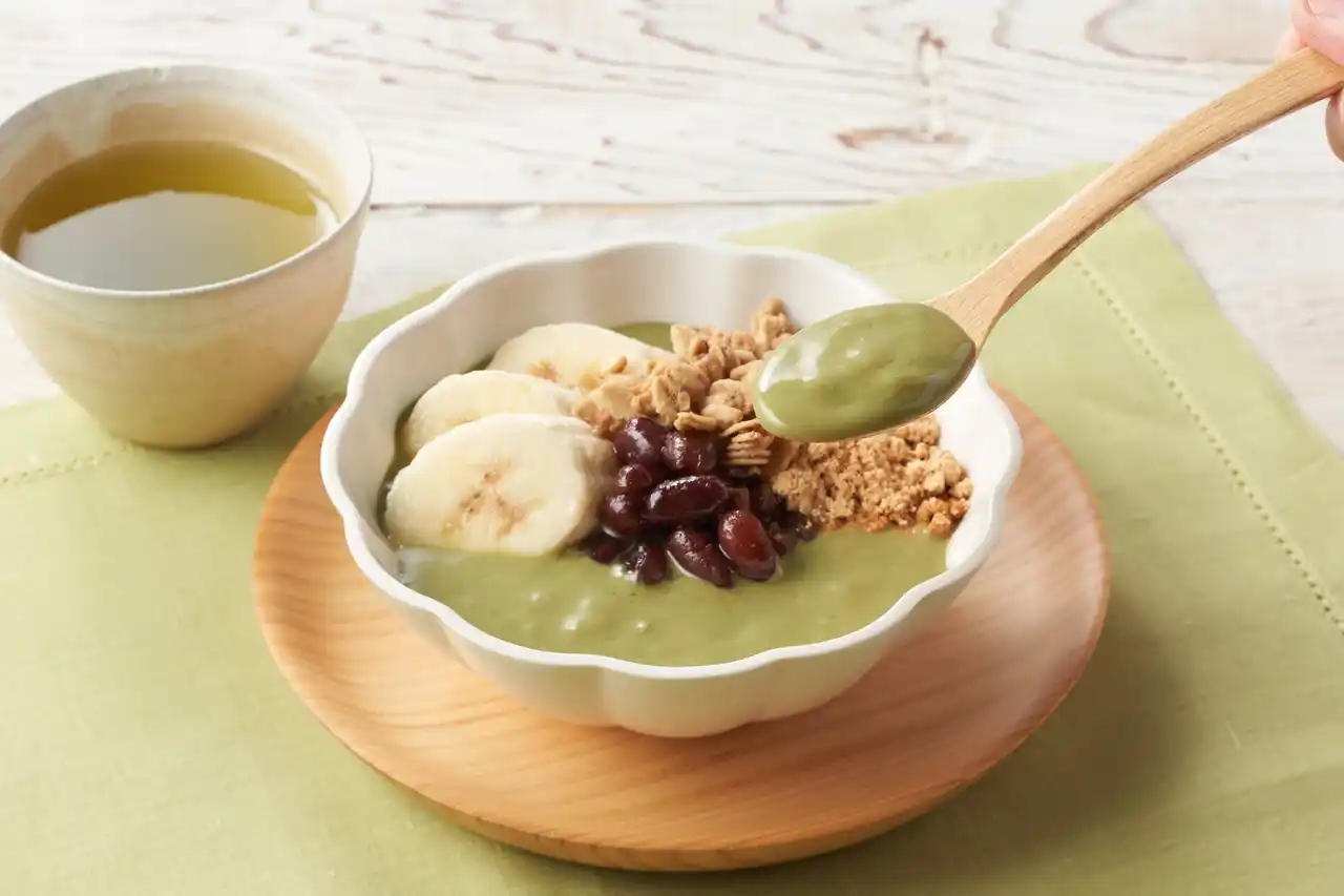 【オイシックス・ラ・大地株式会社】 ノンカフェインの”ネクスト抹茶”「桑の葉（くわっぱ）」が砂糖不使用の和スイーツに　「【砂糖不使用】ノンカフェイン くわっぱボウル」販売開始（12/18～）