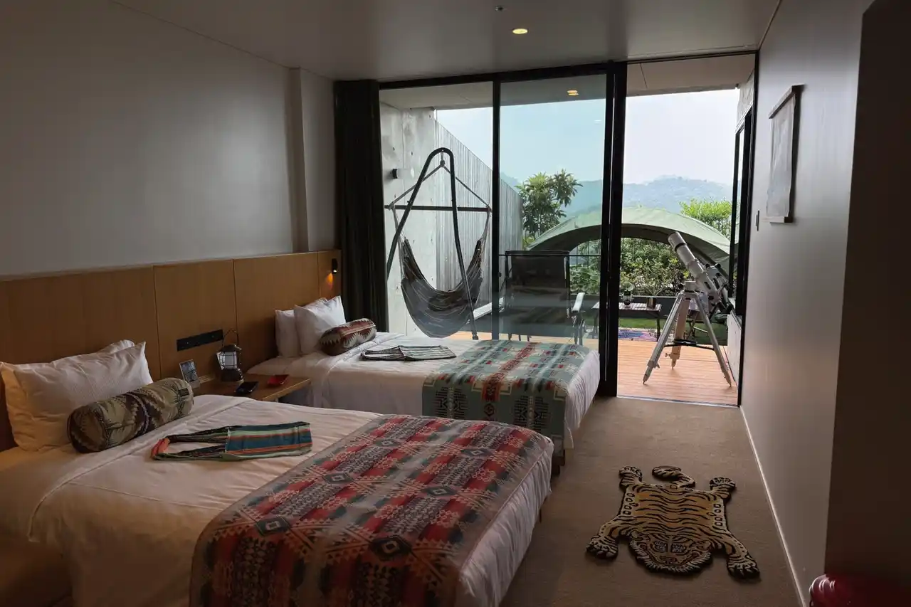 【VISON［ヴィソン］】 【HOTEL VISON４周年記念企画】HOTEL VISON（ホテルヴィソン）× アウトドアショップ Orange× 木と森の体験施設 kiond コラボレーションルーム 発売