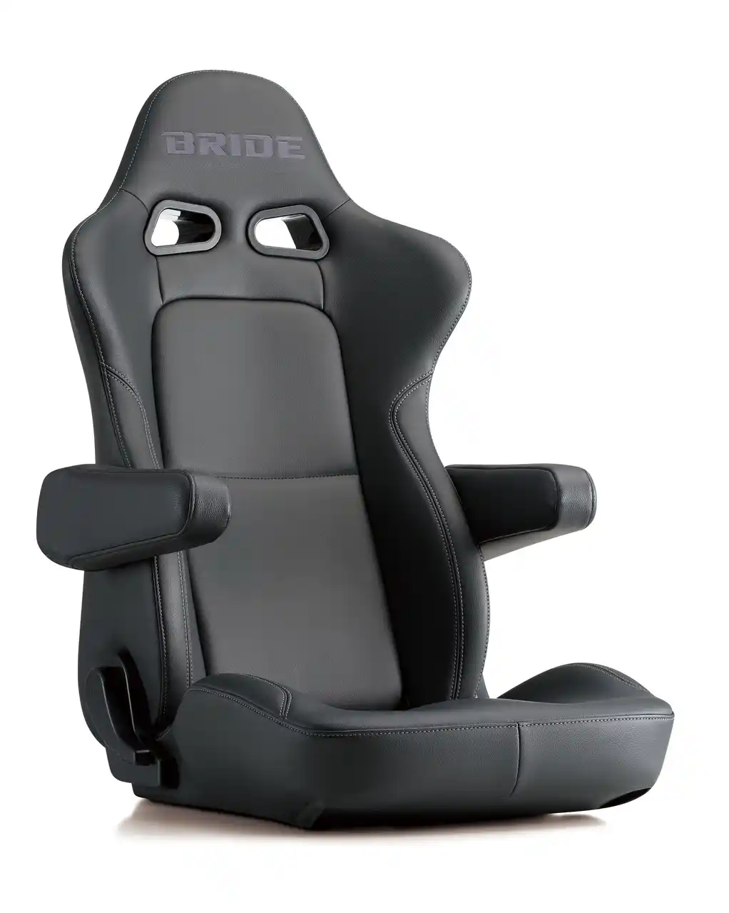 【ブリッド株式会社】 機能性と快適性を兼ね備えたコンフォートリクライニングシート「EUROSTERII CRUZ」にタフレザーブラックが新登場!!