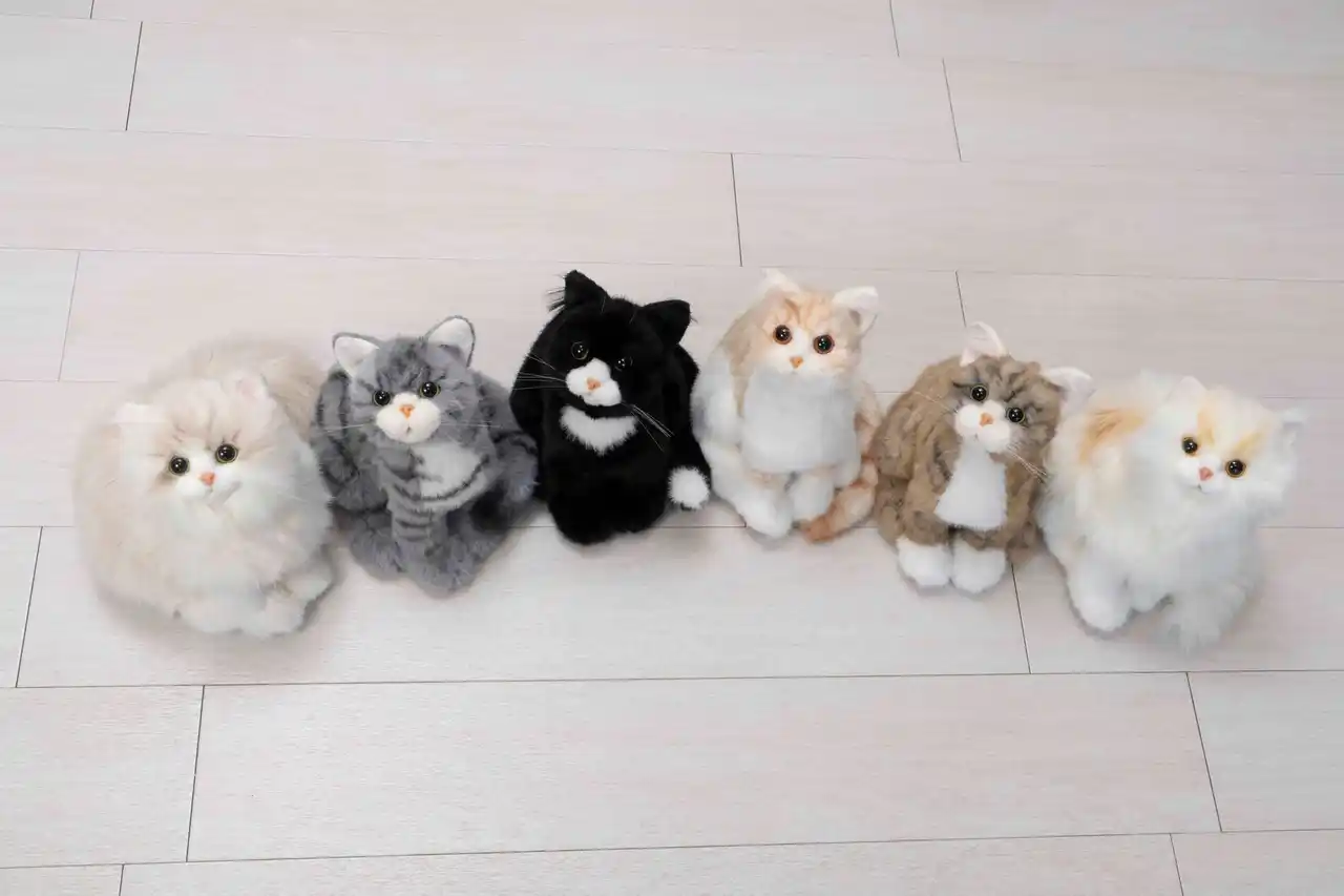 【トレンドマスター株式会社】 敬老の日に離れて暮らすお母様に、“なでなでねこちゃん子猫ちゃん”を贈ろう