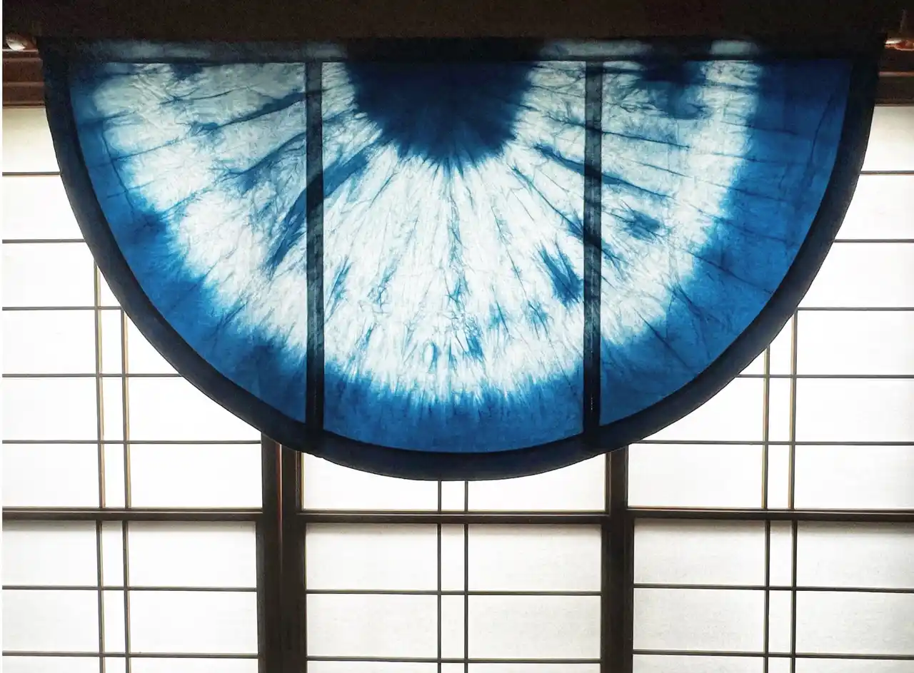 かわさき市美術展《最優秀賞》受賞 川崎の老舗居酒屋から生まれた「扇暖簾」