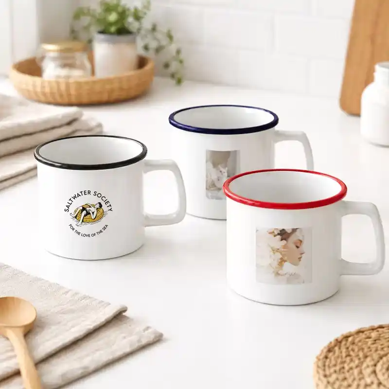 ME-Qの「ホーロー風マグカップ（陶器マグストレート ラウンドリップ）」が新登場！名入れ・ロゴ対応で1個からオリジナル作成（UVデカール対応）（2026/03/04）