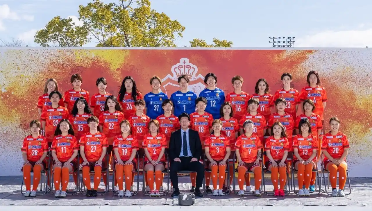 【株式会社リンリン】 全国５２店舗展開する美容エステサロン「リンリン」「レグルスゼロ」、なでしこリーグ「ヴィアティン三重レディース」と公式ビューティサポートパートナーシップを締結し選手の美容・セカンドキャリアを全面サポート