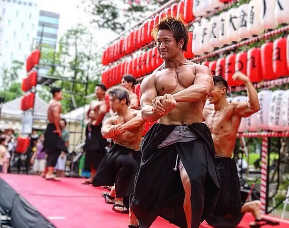 【ガンマ波サウンド×盆踊り×筋肉】中野駅前大盆踊り大会にて、ピクシーダストテクノロジーズと筋肉紳士集団ALLOUTのコラボ『筋肉盆踊り』実施決定！