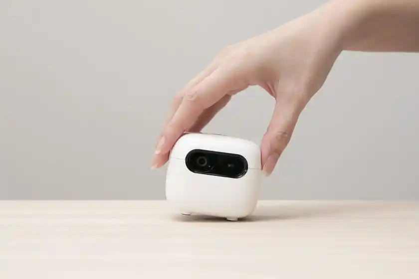 手のひらサイズのプロジェクター｜CINEMAGEシリーズ最新作『CINEMAGE nano』が待望のリリース