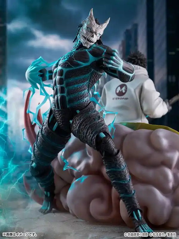 【大網株式会社】 アニメ『怪獣８号』より、「怪獣８号＆日比野カフカ」がフィギュアで登場。あみあみにて予約受付中。