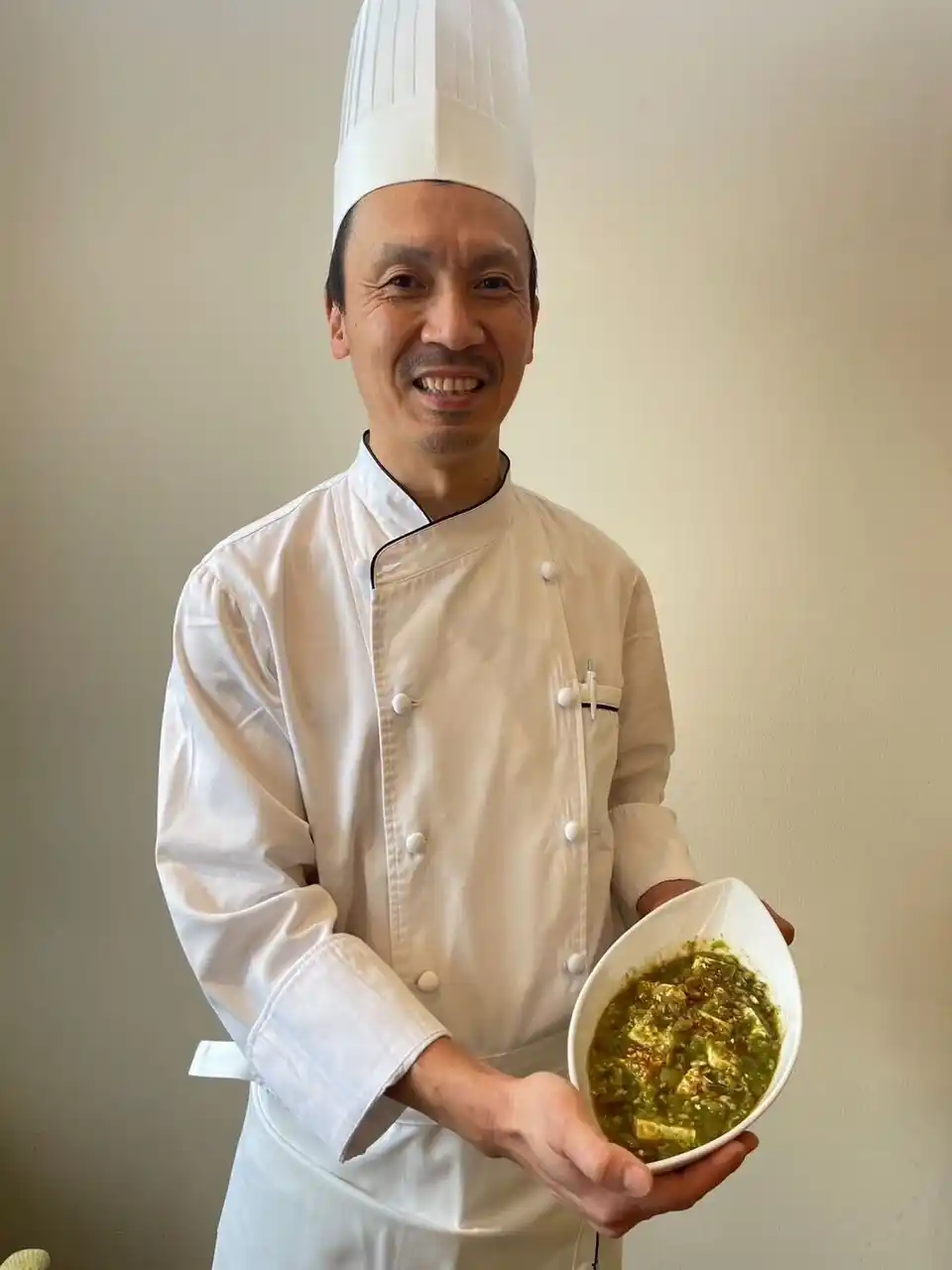 【アコー】 十勝産大豆を使った完全植物性「緑の麻婆豆腐」の提供を開始しました