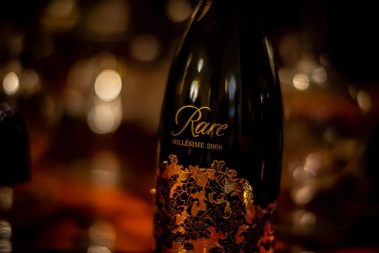 【Cuvee J2 Hôtel Osaka】マリー・アントワネットに献上されてから240年、40年間でわずか数回しか生まれない希少な「レア ミレジメ」を味わう特別な夜