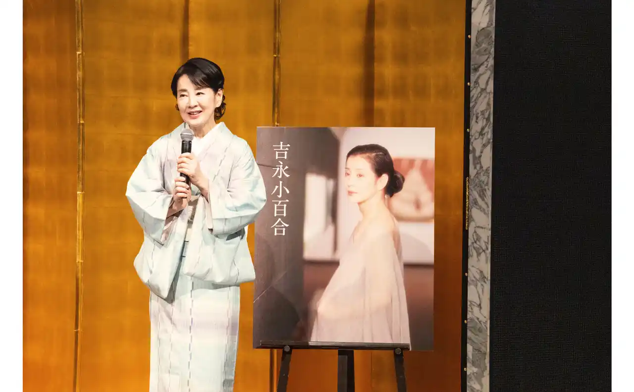 【イベント報告】写真集『吉永小百合』出版記念、吉永小百合さんサイン本お渡し会＆トークイベント12月14日開催
