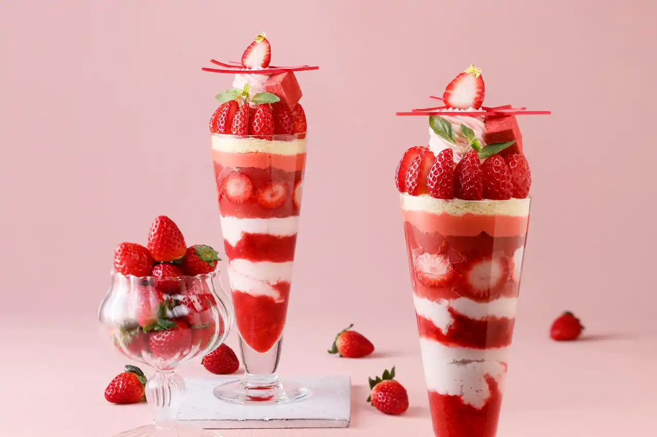 【グランドニッコー東京 台場】「あまおういちごパフェ」提供期間：2025年1月1日（木・祝）～2月28日（土）