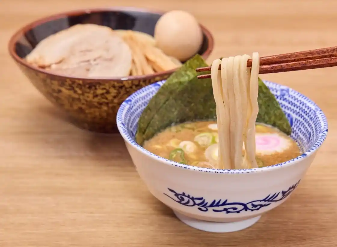 つけめん専門店「舎鈴」が横浜南部市場に新店舗！～『舎鈴ブランチ横浜南部市場店』2025年9月2日（火）オープン