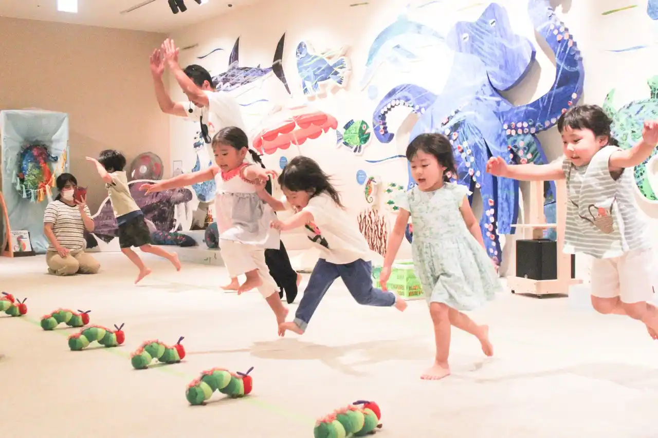 【エイアンドビーホールディングス株式会社】 猛暑でも、体と心を育む運動あそびを！「PLAY! SPORTS!」新プログラムがスタート