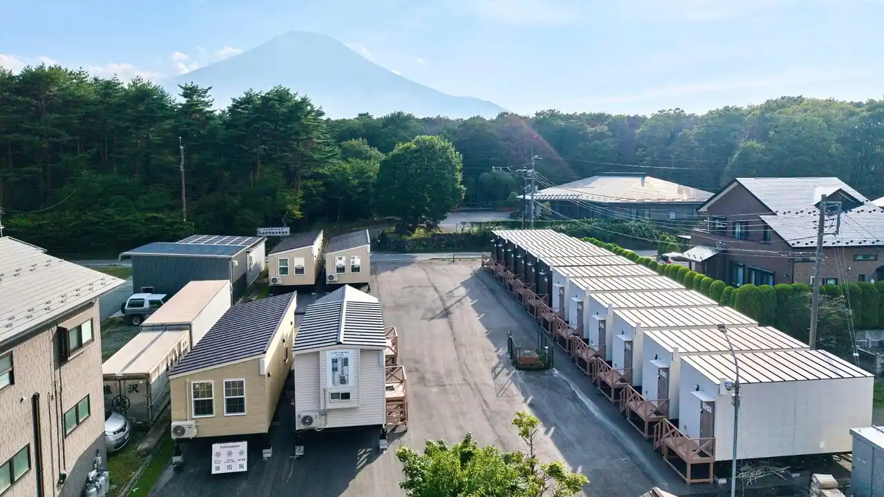 【ソラナリゾート株式会社】 自然と利便性を兼ね備えた新しい滞在拠点。トレーラーハウス型ビジネスホテル「Solana Smart INN 富士山中湖」8月24日OPEN