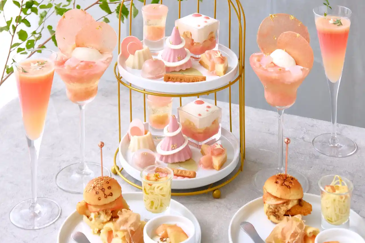 【株式会社バルニバービ】 桃が香る、夏のご褒美アフタヌーンティー『PEACH PINK ～SHIBUYA Afternoon tea～』7月18日より渋谷ミヤシタパーク「NEW LIGHT」で限定販売