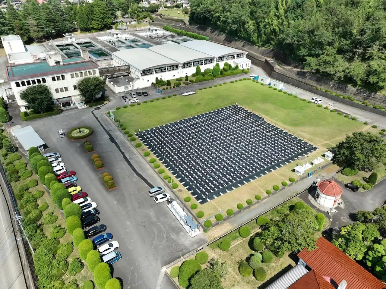 地下浄水池上部での再エネ活用を実現