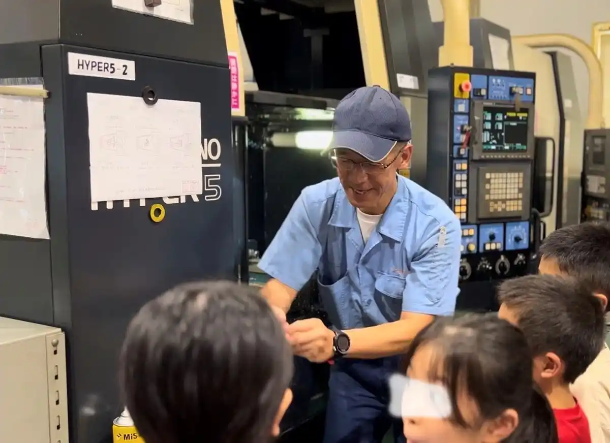 【asobiim合同会社】 工場を使った体験型イベント「ダイキ精工 オープンファクトリー　～ eスポーツ+リアル体験で学ぶ　未来を生き抜く力 ～」開催