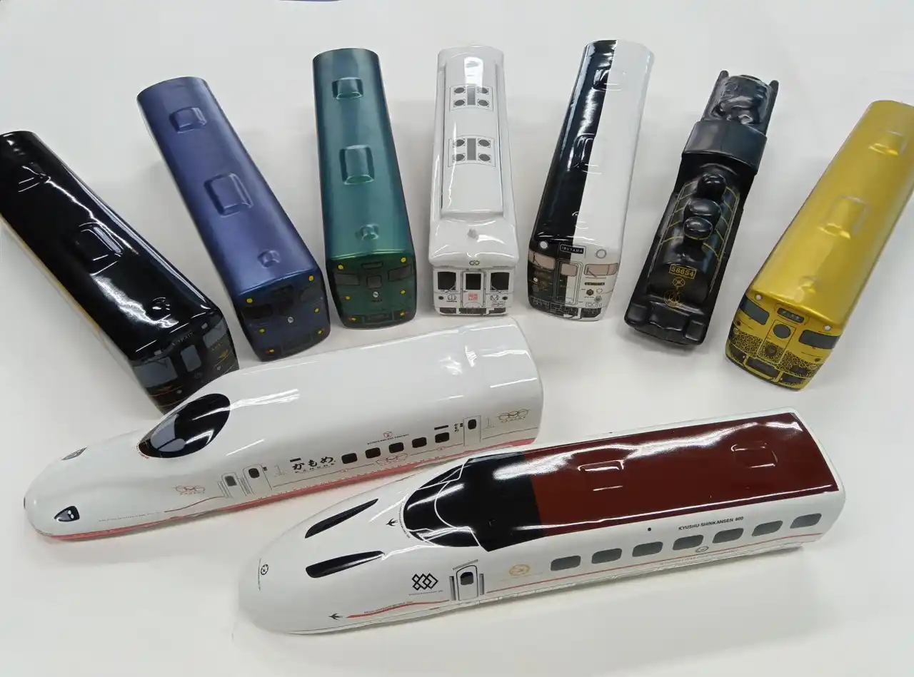 【九州旅客鉄道株式会社】 カプセルをあけて夢の列車旅へ！特急列車のチケットが当たるかも！「イオン鹿児島店」にてイオン鉄道フェスタを販売します！