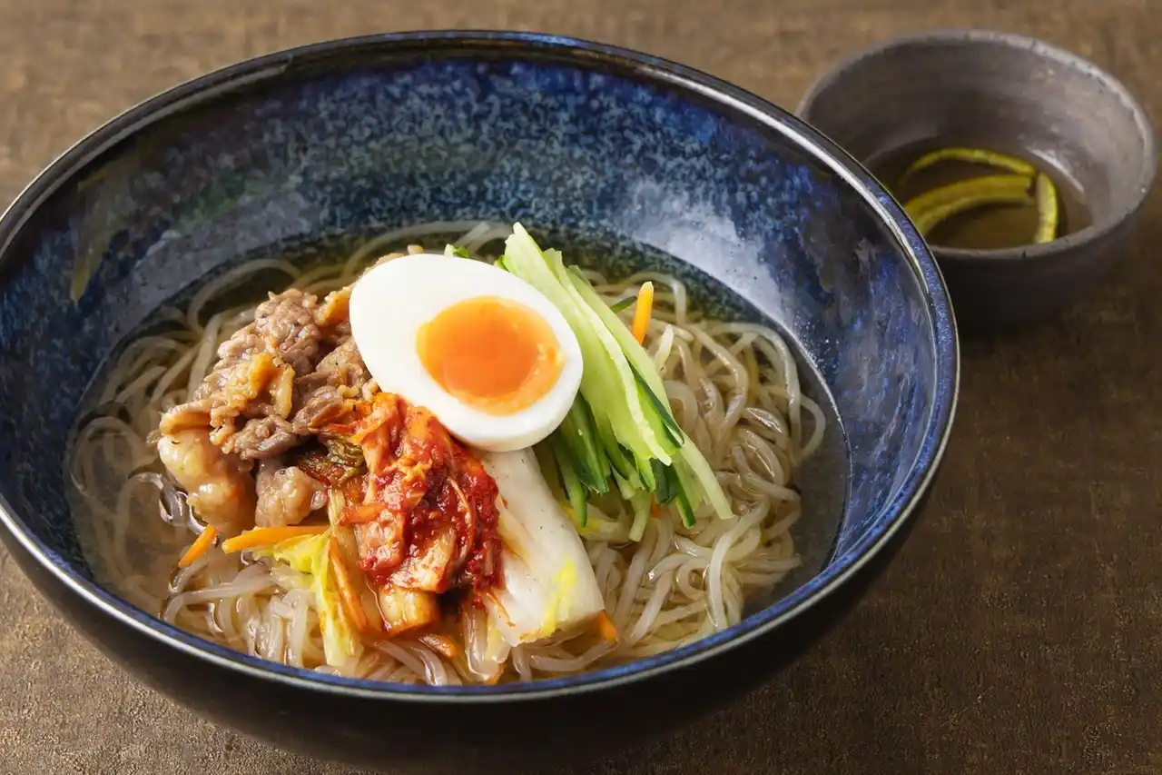 夏期限定・韓国冷麺などランチメニューが７月15日（火）からリニューアル。「晴レ時々タッカンマリ食堂」神戸店