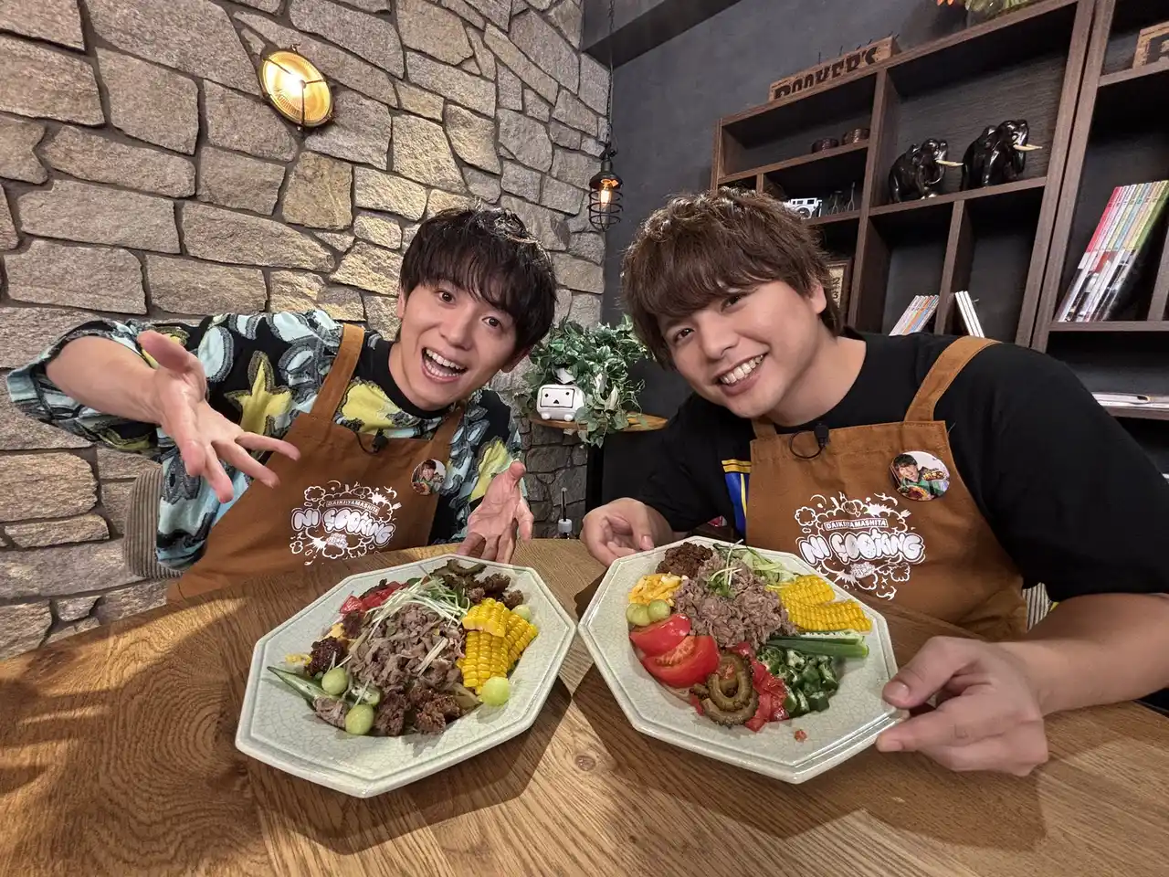 【山下大輝のご褒美番組「肉ッキング#9」・番組レポート】 山下大輝、ゲストの声優・仲村宗悟と 夏にピッタリの麺料理に山盛りの肉を乗せて爆食！