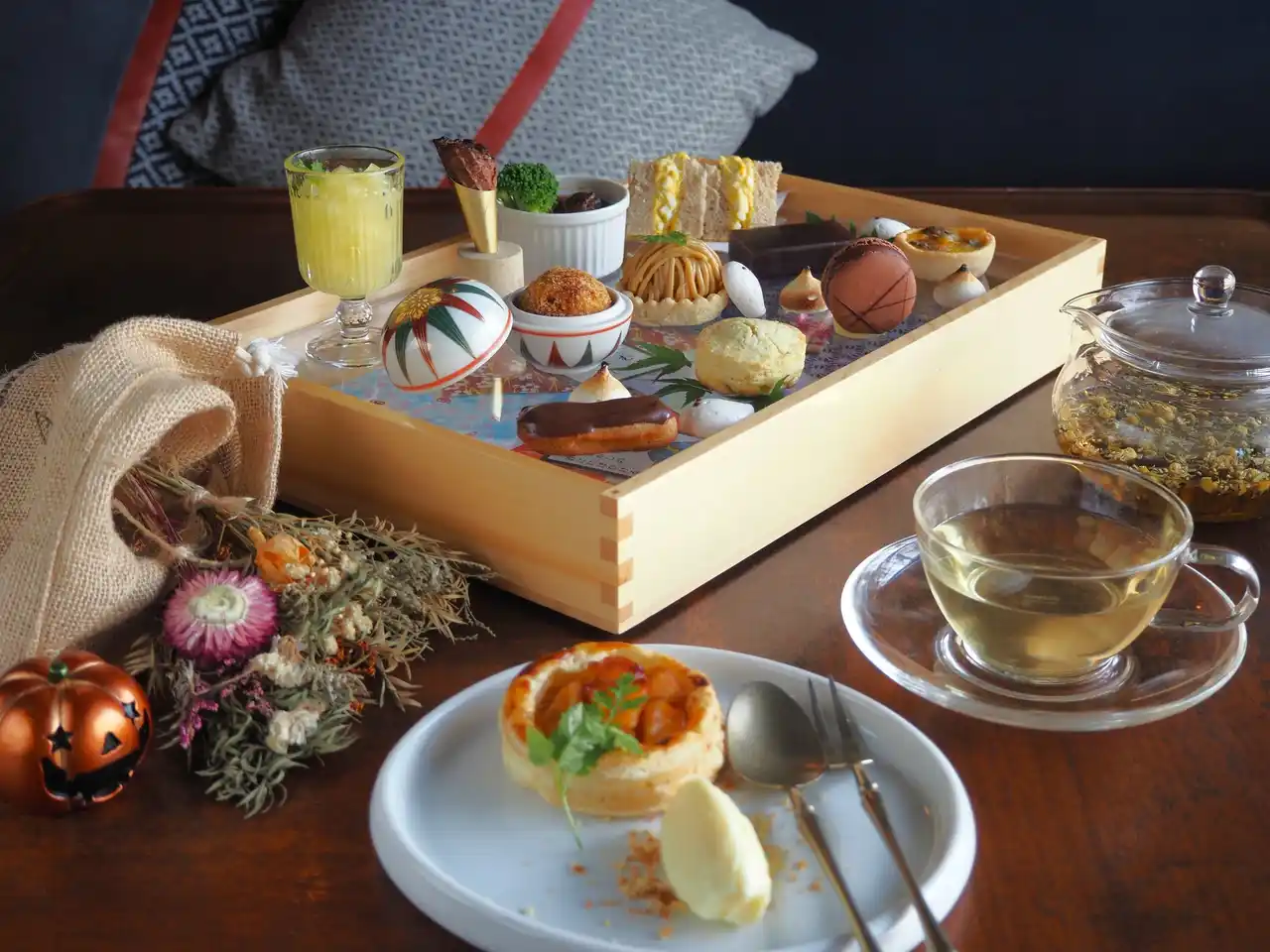 【アコー】 【メルキュール京都ステーション】トリック・オア・トリート！可愛いお化けも訪れる?!期間限定アフタヌーンティーが登場。