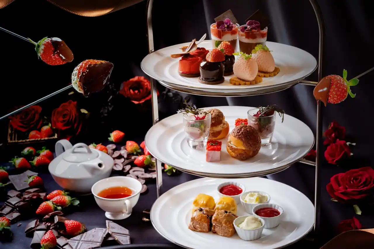 【グランドプリンスホテル大阪ベイ】 いちご×チョコレートのアフタヌーンティー「Melty Chocolat」が1月から土休日限定で開催いちごのチョコレートフォンデュがセットになった、とろける冬の甘い誘惑へ