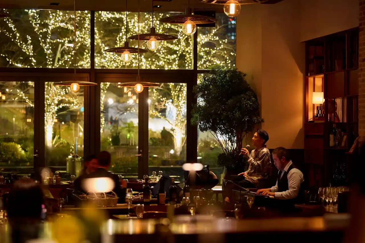 【ユニオン スクエア トウキョウ】3夜限定 ジャズの生演奏と過ごす 聖夜のディナー