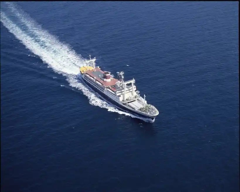 【東海汽船株式会社】 名船『すとれちあ丸』の1/100スケール模型を期間限定で展示します