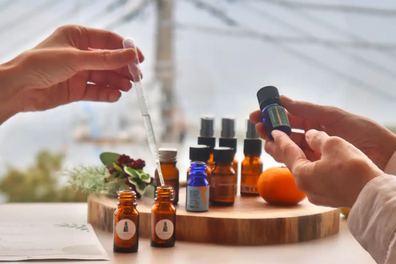 【HOTEL FARO manazuru】凛とした冬の海と柑橘の香りに抱かれる真鶴で、旬の地魚ディナーとアロマ作りで五感を満たす贅沢な2つのプランがスタート!