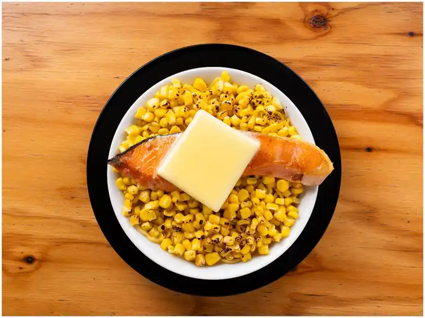 鮭バターコーン味噌ラーメン