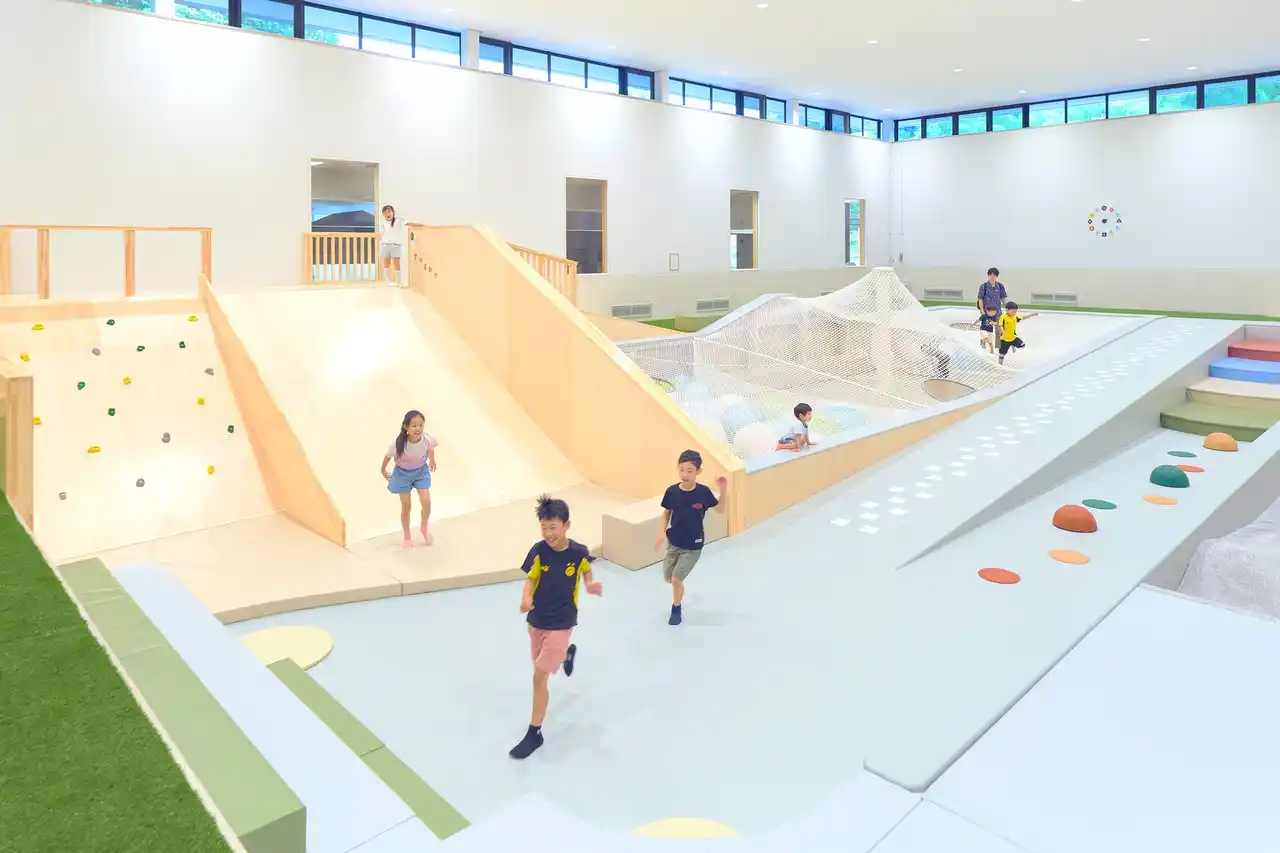 再春館製薬所、使用済み化粧品容器をアップサイクルする「発明のモト」プロジェクトを東海エリアへ拡大