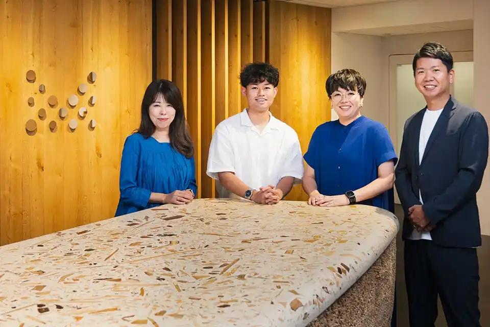 〈メンバーズ〉社員が未来への想いを語り、共鳴を生みだす表彰イベントを実施