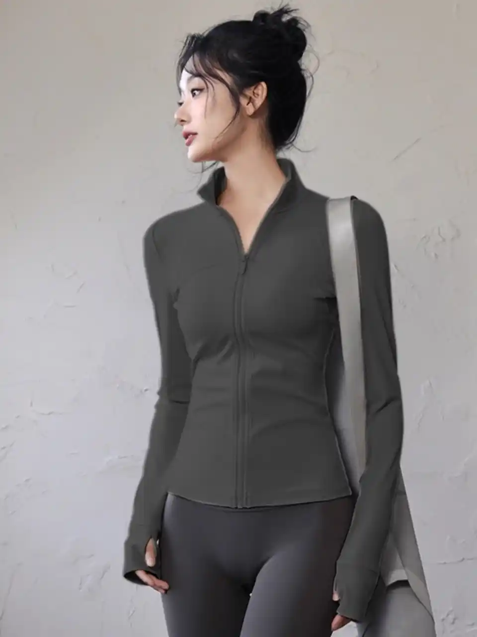 ヨガ服　ヨガコート　補正ジャケット　長袖100％検品　品質厳守　中国義烏縫製工場　2026年新作　2月1日より　本格展開　早割5％OFF　690円/件