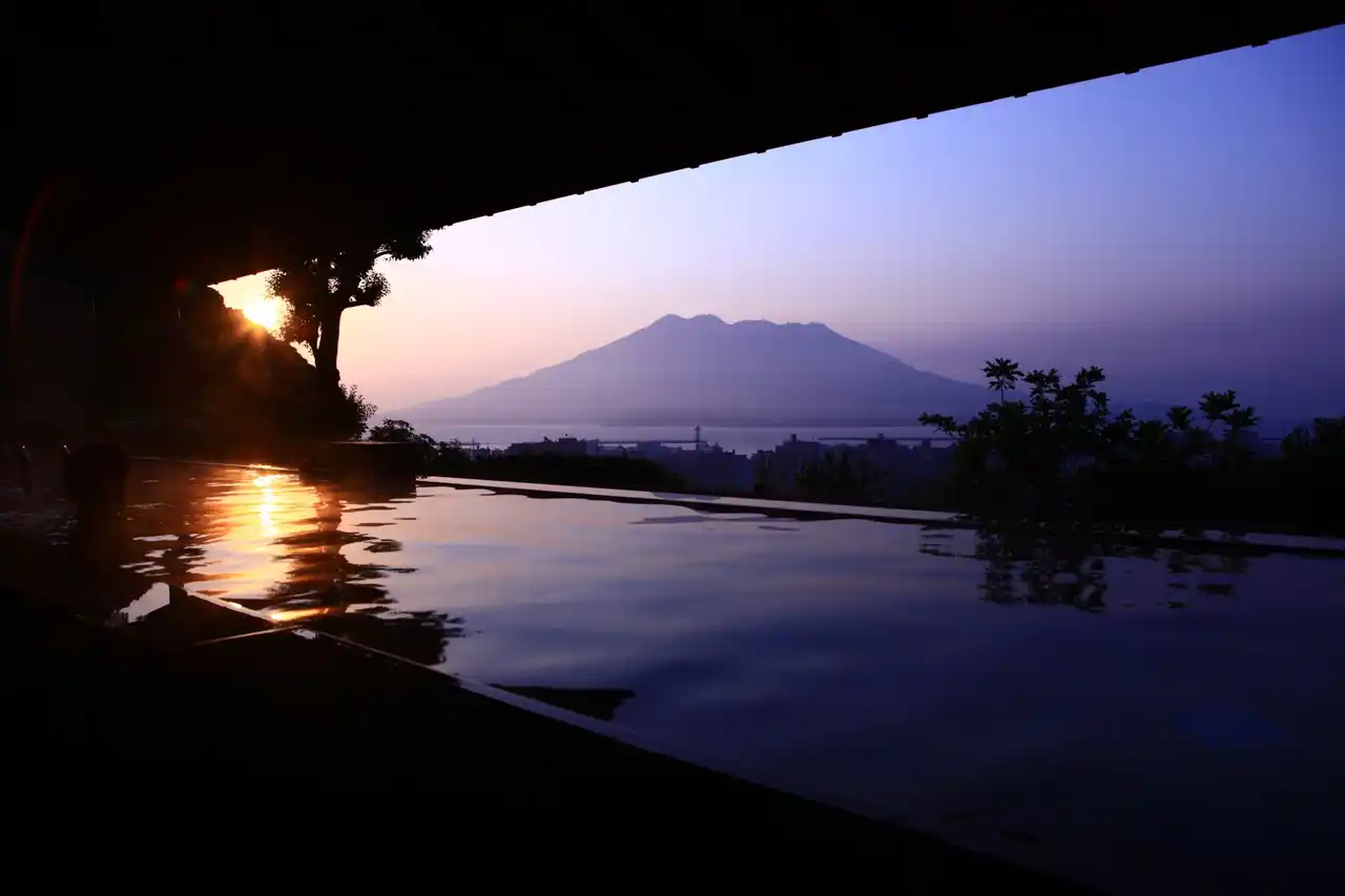 「美肌」「料理」で全国1位！「絶景」部門でも全国2位（九州1位）SHIROYAMA HOTEL kagoshimaが「温泉宿・ホテル総選挙2025」「温泉総選挙2025」で全国初３つのタイトルを獲得～